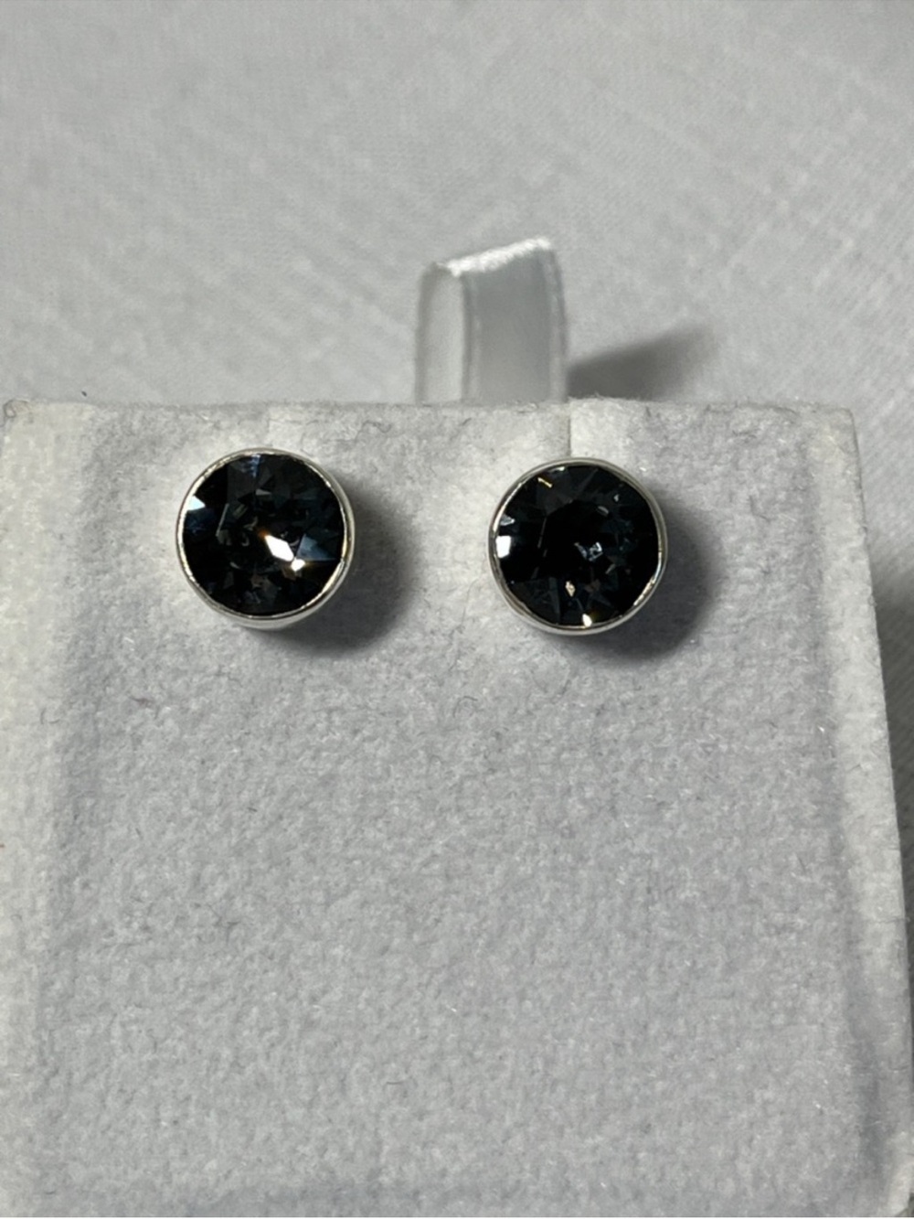 Hillberg & Berk sterling silver & Swarovski Crystal earrings. Greyish black